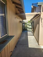 6530 Stonecroft Terrace in Santa Rosa, CA - Building Photo - Building Photo