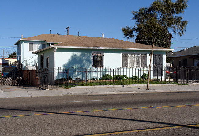 519 W Arbor Vitae St in Inglewood, CA - Foto de edificio - Building Photo