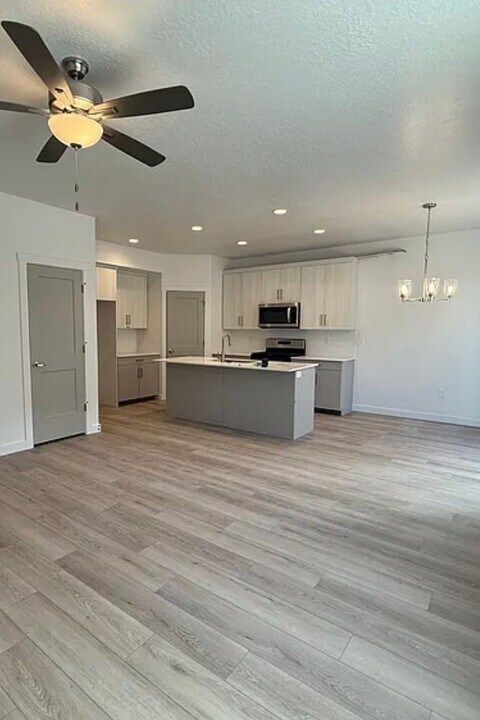 3661 S 4575 W in West Haven, UT - Building Photo