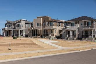 Urban Collection at The Aurora Highlands in Aurora, CO - Building Photo - Building Photo