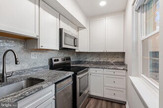 1311 N Ode St in Arlington, VA - Building Photo - Building Photo