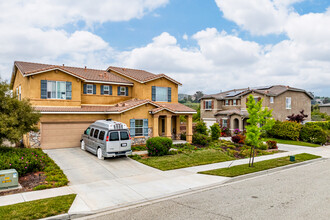 The Reserve at Crafton Hills in Yucaipa, CA - Foto de edificio - Building Photo