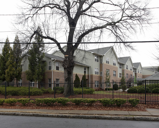 Columbia High Point in Atlanta, GA - Foto de edificio - Building Photo