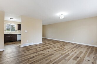 437 W 2400 S in Clearfield, UT - Building Photo - Building Photo