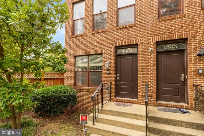 property at 4333 Kennedy St