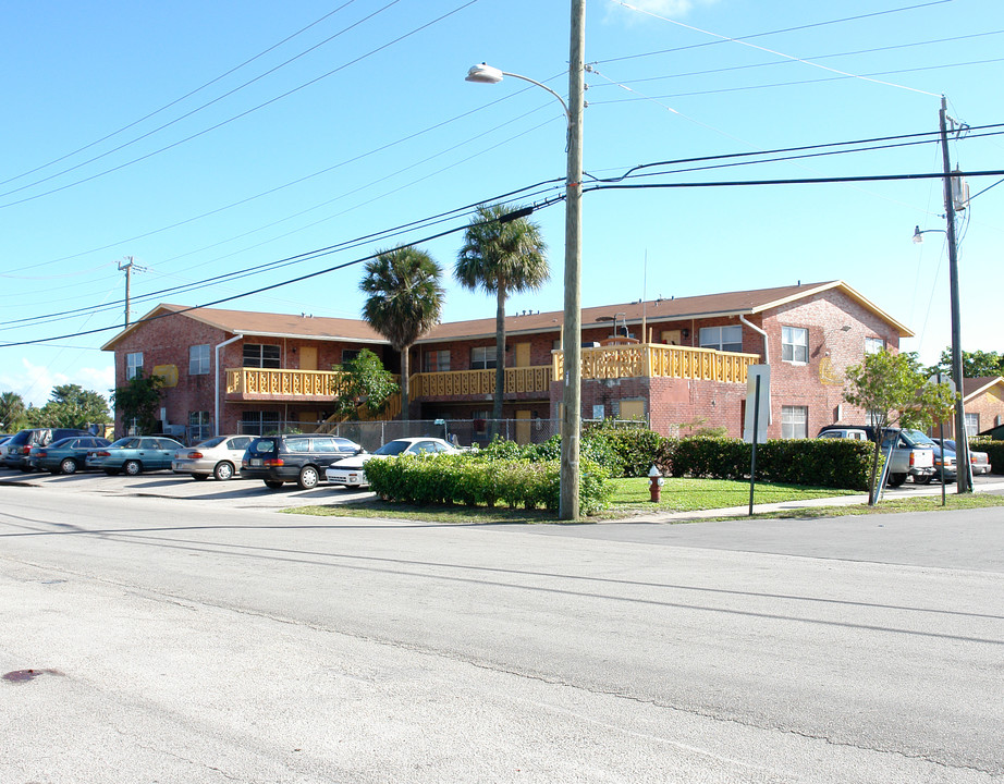 940 NW 8th Ave in Pompano Beach, FL - Building Photo