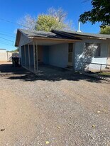 1325 Tapia Blvd SW in Albuquerque, NM - Building Photo