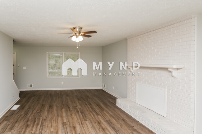1027 River Bend Ct in Riverdale, GA - Building Photo - Building Photo
