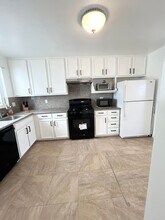 2318 Taraval St in San Francisco, CA - Building Photo - Building Photo