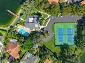 729 Landover Ct in Naples, FL - Building Photo