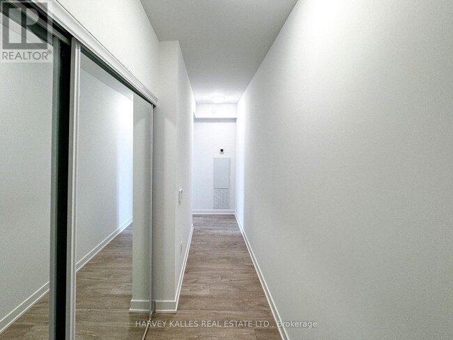 100-100 Dalhousie St in Toronto, ON - Building Photo - Building Photo