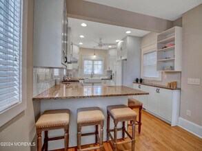 106 10th Ave in Belmar, NJ - Building Photo - Building Photo