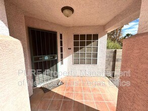 5716 Grand Entries Dr in Las Vegas, NV - Building Photo - Building Photo