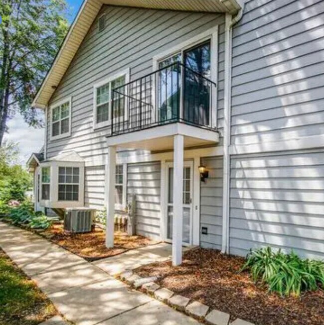 620 N Lake Shore Dr in Palatine, IL - Foto de edificio - Building Photo