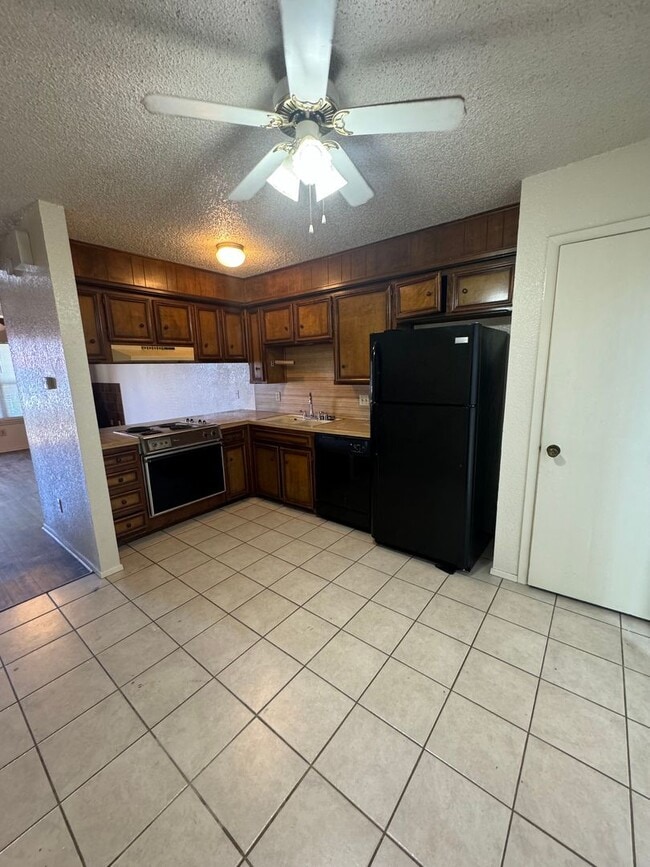 6111 36th St in Lubbock, TX - Building Photo - Building Photo