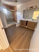 317 S Hamel Rd in Los Angeles, CA - Building Photo - Building Photo