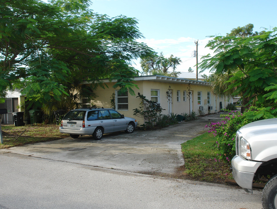 208 SE 21st St in Fort Lauderdale, FL - Building Photo