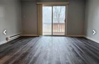4 Hazelwood Ave, Unit #7 in Dracut, MA - Foto de edificio - Building Photo