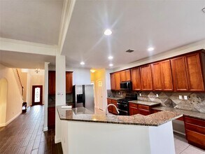 11011 Christmas Fern St in Houston, TX - Foto de edificio - Building Photo