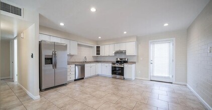 5638 N 61st Ln in Glendale, AZ - Building Photo - Building Photo