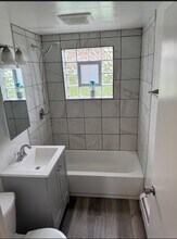 5908 Butterfield Rd, Unit B in Berkeley, IL - Building Photo - Building Photo