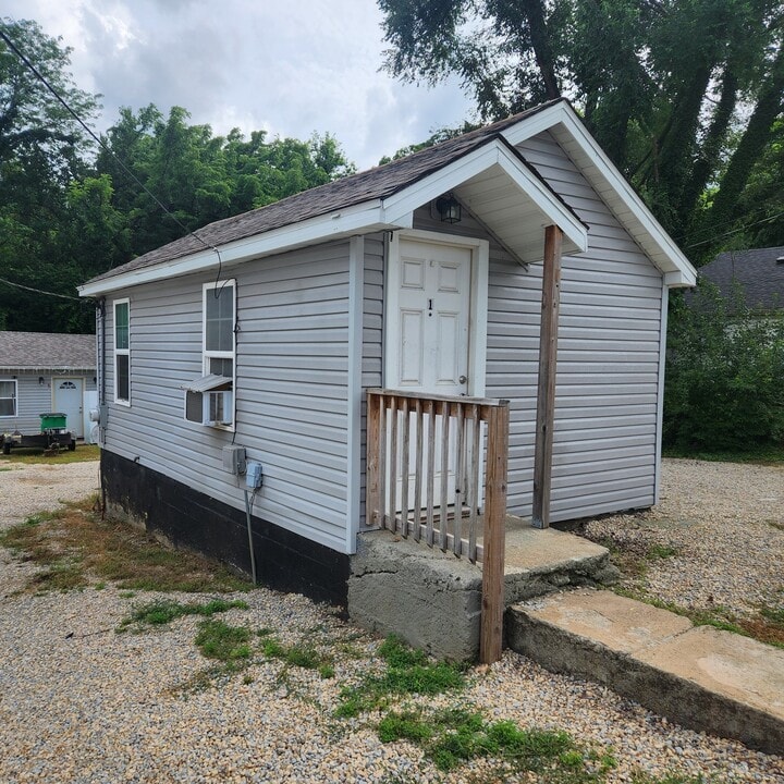 13 Wood St, Unit #1 in Park Hills, MO - Building Photo