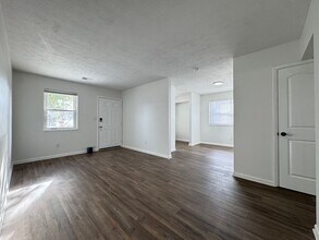 2079 Laverne Ct in Lexington, KY - Building Photo - Building Photo