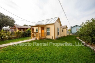 611 Rochambeau St in San Antonio, TX - Building Photo - Building Photo
