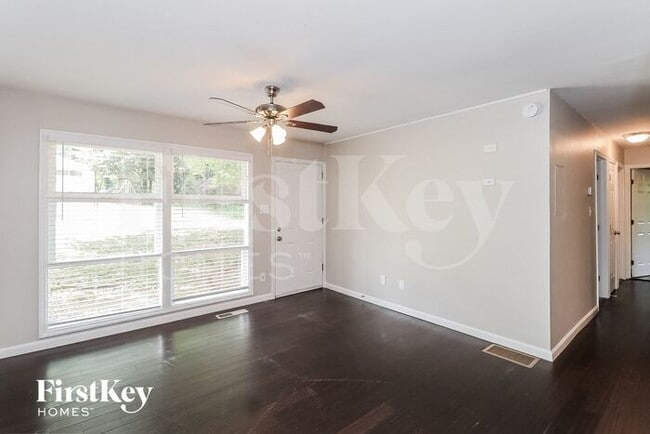 2296 Lakewood Dr NW in Kennesaw, GA - Building Photo - Building Photo
