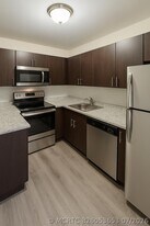 537 S Sequoia Dr in West Palm Beach, FL - Building Photo