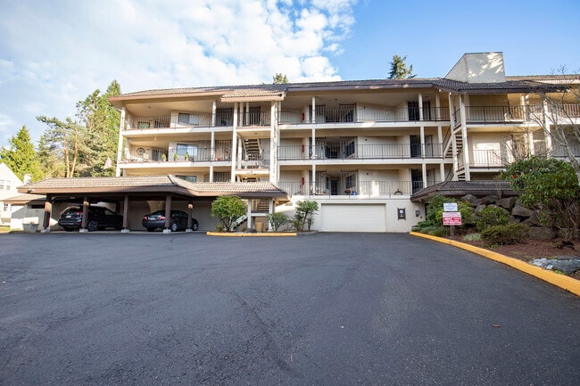 16929 Inglewood Rd NE in Kenmore, WA - Building Photo - Building Photo