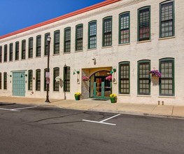 Belle Harbor Lofts in Racine, WI - Building Photo - Building Photo