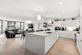 9 Ave at Port Imperial in West New York, NJ - Foto de edificio - Building Photo