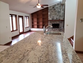 7415 Savannah Dr in Ooltewah, TN - Foto de edificio - Building Photo