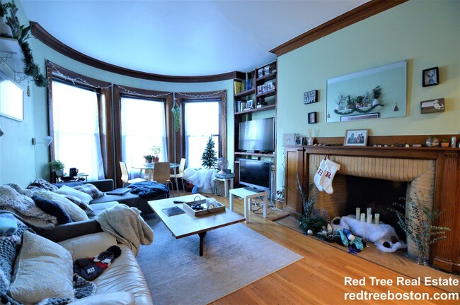 849 Beacon St, Unit 3 in Boston, MA - Building Photo - Building Photo