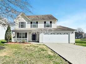 1041 Vanguard Dr in Spring Hill, TN - Building Photo