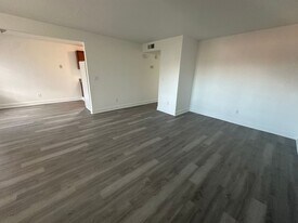 1948 Country Club Ct in Marysville, CA - Building Photo