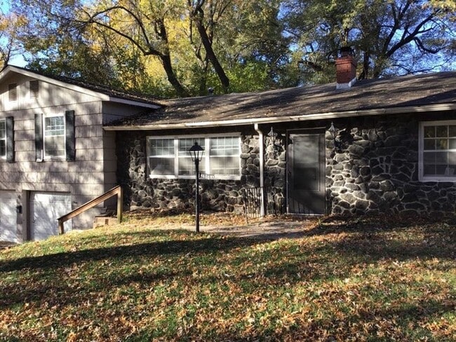 property at 4608 Ridgeway Ave