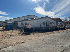 Juniper Valley Townhomes in Palmdale, CA - Building Photo - Building Photo