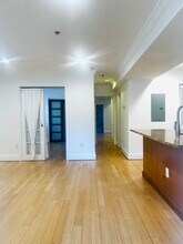 1663 Newton St NW, Unit Newton ST in Washington, DC - Foto de edificio - Building Photo