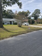 2310 NE 43rd St in Ocala, FL - Building Photo - Building Photo