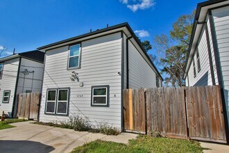 5709 Breland St in Houston, TX - Foto de edificio - Building Photo