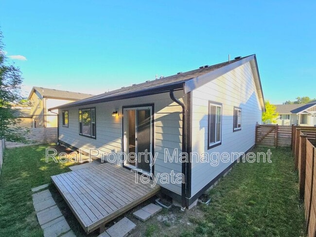 6270 Fernridge Dr in Ferndale, WA - Foto de edificio - Building Photo