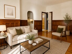 1748 Beacon St in Brookline, MA - Building Photo