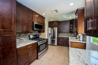 20092 Bayview Ave in Newport Beach, CA - Building Photo - Building Photo