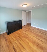 517 New Brunswick Ave in Woodbridge Township, NJ - Building Photo - Building Photo