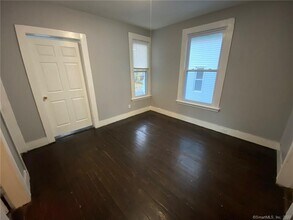 199 English St-Unit -2 in New Haven, CT - Building Photo - Building Photo