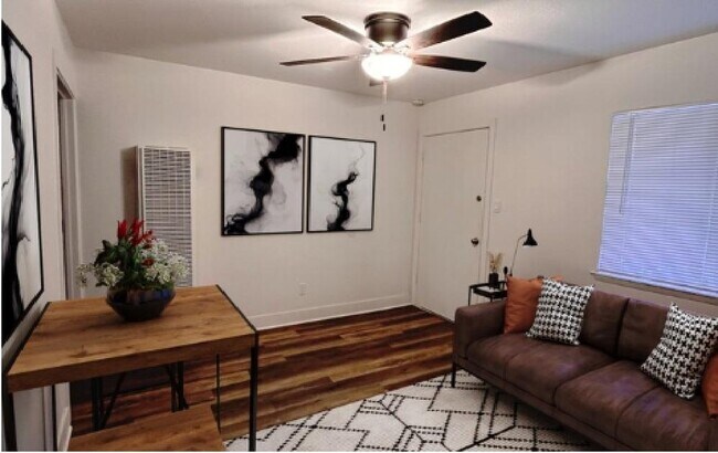 1031 Moss Rd in South Lake Tahoe, CA - Building Photo - Building Photo