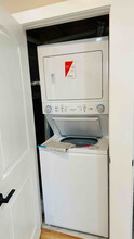 956 E 76th St in Chicago, IL - Building Photo - Building Photo