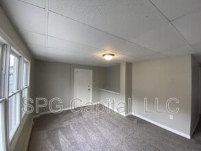 208 W Main St in Waynesboro, PA - Building Photo - Building Photo